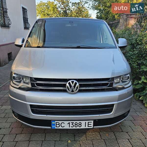 Минивэн Volkswagen Multivan 2011 в 