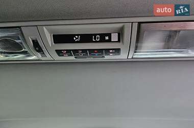 Минивэн Volkswagen Multivan 2011 в 