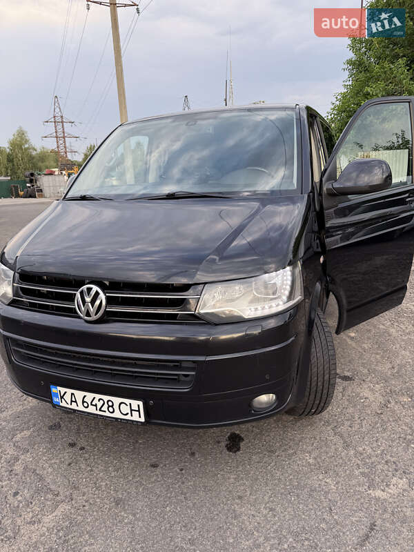 Минивэн Volkswagen Multivan 2012 в Киеве