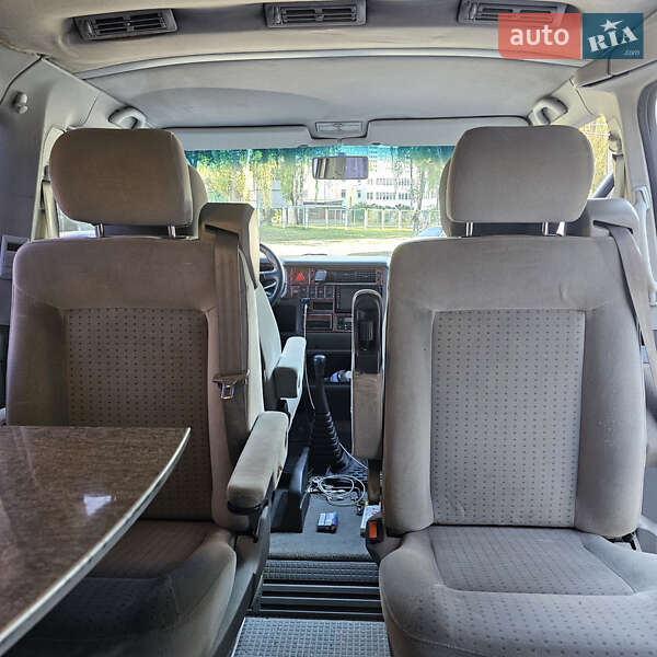 Мінівен Volkswagen Multivan 2000 в Києві