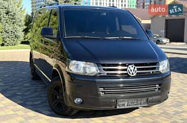 Мінівен Volkswagen Multivan 2013 в 