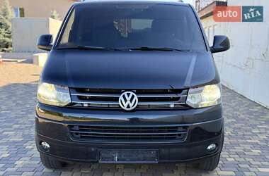 Мінівен Volkswagen Multivan 2013 в 