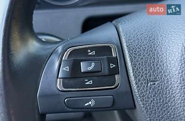 Мінівен Volkswagen Multivan 2013 в 