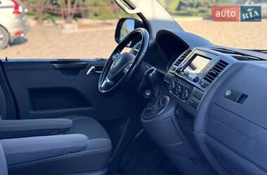 Мінівен Volkswagen Multivan 2013 в 