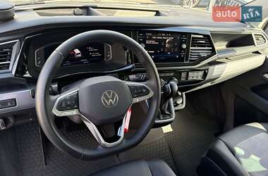 Минивэн Volkswagen Multivan 2024 в 