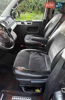 Мінівен Volkswagen Multivan 2010 в 
