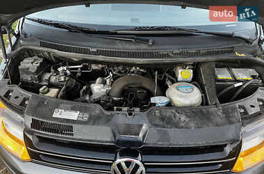 Мінівен Volkswagen Multivan 2010 в 