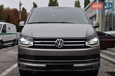 Минивэн Volkswagen Multivan 2018 в 