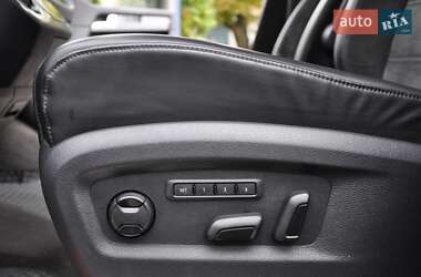 Минивэн Volkswagen Multivan 2018 в 