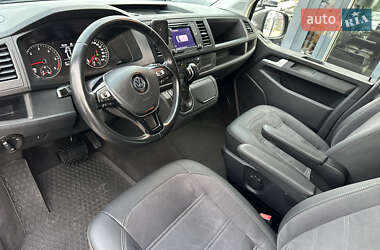 Минивэн Volkswagen Multivan 2019 в 
