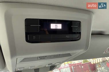 Минивэн Volkswagen Multivan 2020 в 
