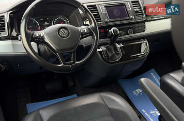 Минивэн Volkswagen Multivan 2019 в 