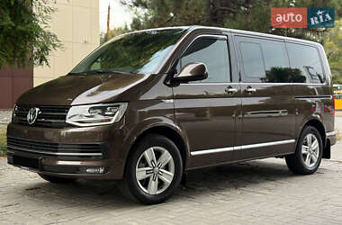 Минивэн Volkswagen Multivan 2016 в 