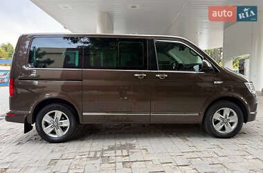 Минивэн Volkswagen Multivan 2016 в 