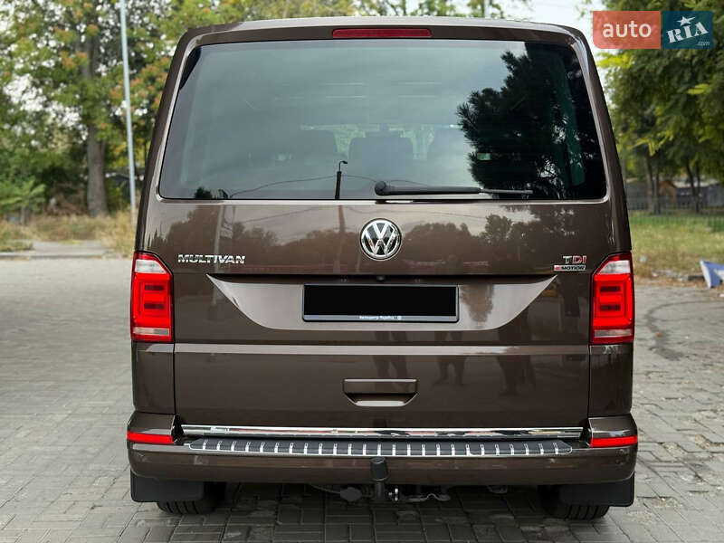 Минивэн Volkswagen Multivan 2016 в Днепре