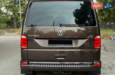 Минивэн Volkswagen Multivan 2016 в 