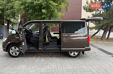 Минивэн Volkswagen Multivan 2016 в 