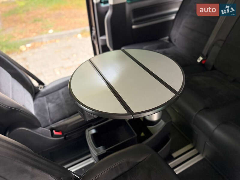 Минивэн Volkswagen Multivan 2016 в Днепре