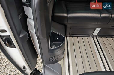 Мінівен Volkswagen Multivan 2019 в 