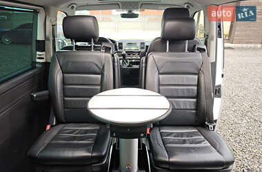 Мінівен Volkswagen Multivan 2019 в 