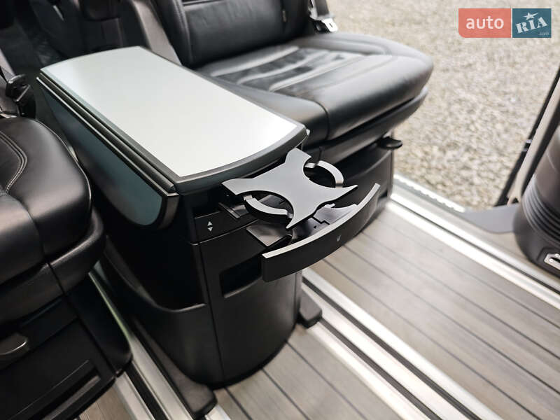Минивэн Volkswagen Multivan 2019 в Луцке