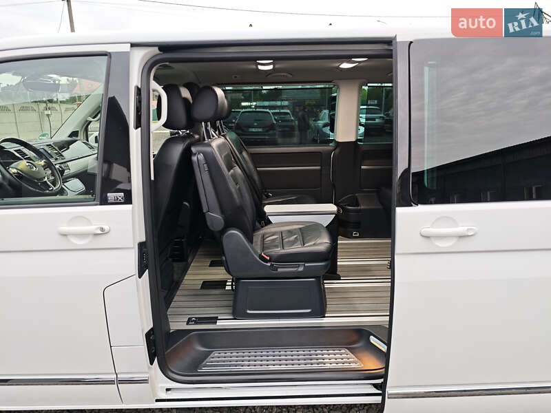 Минивэн Volkswagen Multivan 2019 в Луцке