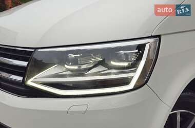 Мінівен Volkswagen Multivan 2017 в 