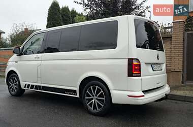 Мінівен Volkswagen Multivan 2017 в 
