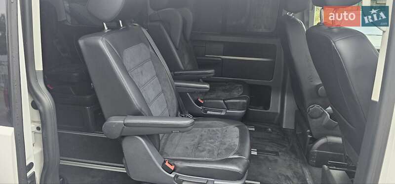 Минивэн Volkswagen Multivan 2017 в Хмельницком