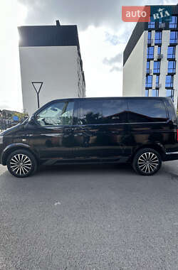 Минивэн Volkswagen Multivan 2012 в 