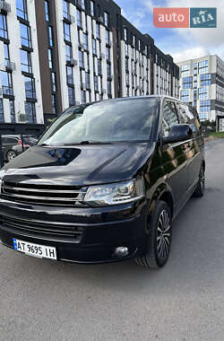 Минивэн Volkswagen Multivan 2012 в 