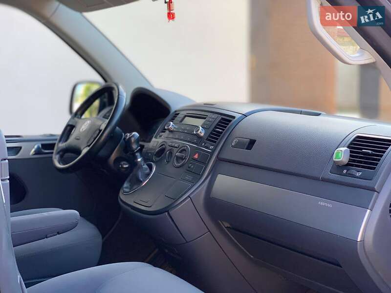 Минивэн Volkswagen Multivan 2007 в Яворове