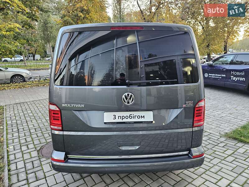 Минивэн Volkswagen Multivan 2015 в Киеве