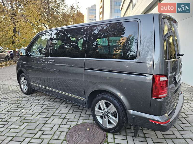 Минивэн Volkswagen Multivan 2015 в Киеве