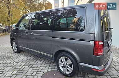 Мінівен Volkswagen Multivan 2015 в 