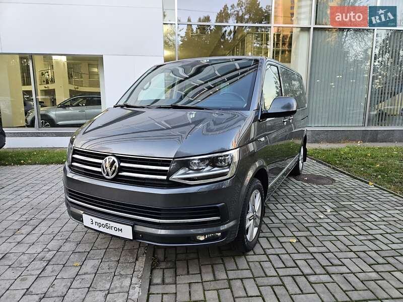 Мінівен Volkswagen Multivan 2015 в 