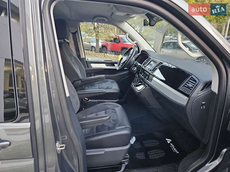 Минивэн Volkswagen Multivan 2015 в Киеве