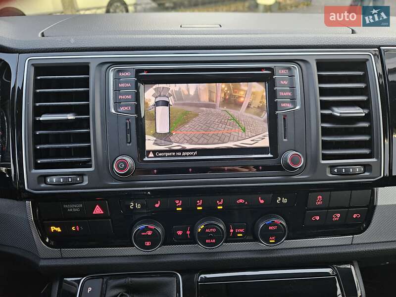 Минивэн Volkswagen Multivan 2015 в Киеве