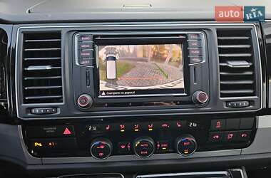 Мінівен Volkswagen Multivan 2015 в 