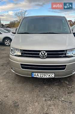 Минивэн Volkswagen Multivan 2013 в Киеве