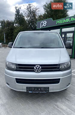 Мінівен Volkswagen Multivan 2012 в  фото 2 Мінівен Volkswagen Multivan 2012 в