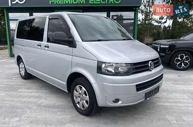 Мінівен Volkswagen Multivan 2012 в  фото 4 Мінівен Volkswagen Multivan 2012 в