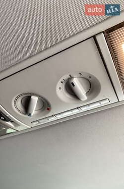 Мінівен Volkswagen Multivan 2012 в  фото 31 Мінівен Volkswagen Multivan 2012 в