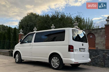 Мінівен Volkswagen Multivan 2015 в 