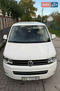 Мінівен Volkswagen Multivan 2015 в 