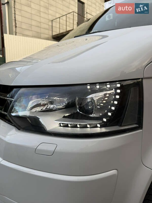 Минивэн Volkswagen Multivan 2015 в Красилове фото 71 Минивэн Volkswagen Multivan 2015 в Красилове