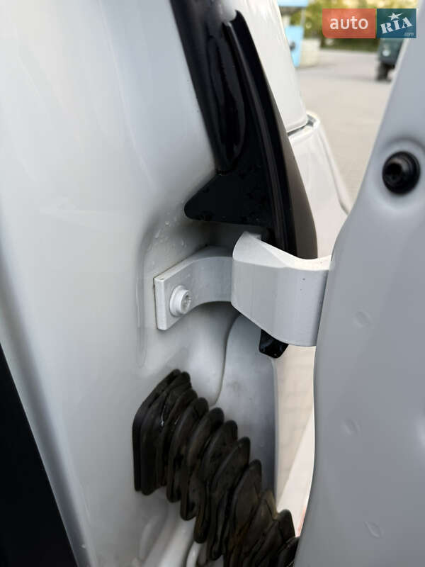 Минивэн Volkswagen Multivan 2015 в Красилове фото 84 Минивэн Volkswagen Multivan 2015 в Красилове