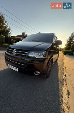 Мінівен Volkswagen Multivan 2012 в 