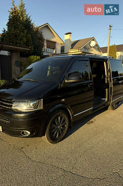 Мінівен Volkswagen Multivan 2012 в 
