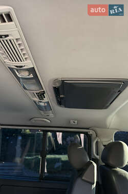 Мінівен Volkswagen Multivan 2012 в 